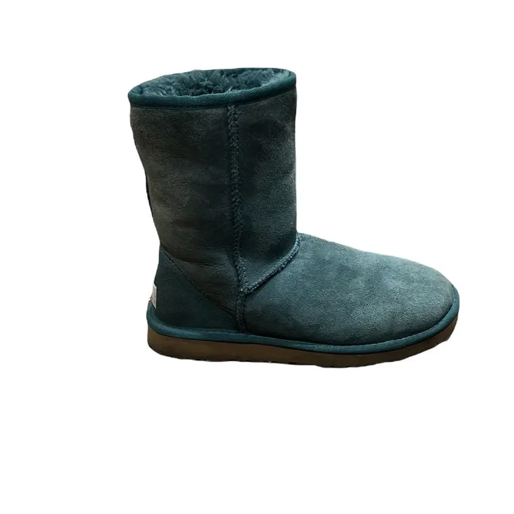 UGG green classic